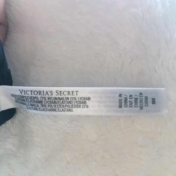 Incredible by Victoria’s Secret Sport Bra - Picture 3 of 3